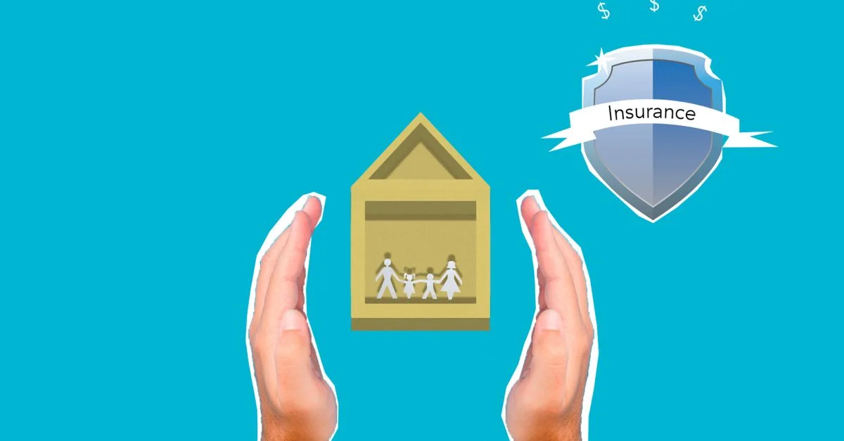 Illustration de mains protégeant un foyer et une famille avec un symbole de bouclier d'assurance.